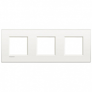 Рамка 3 поста LIVING LIGHT, белый LNE4802M3BN Bticino