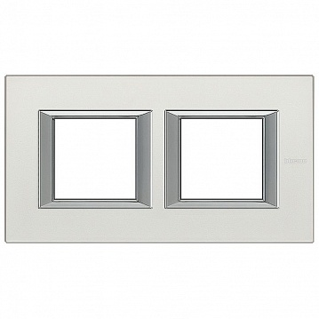 Рамка 2 поста AXOLUTE, горизонтальная, жемчужное серебро HA4802M2HSAN Bticino