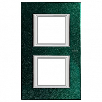 Рамка 2 поста AXOLUTE, вертикальная, малахит HA4802/2VS Bticino