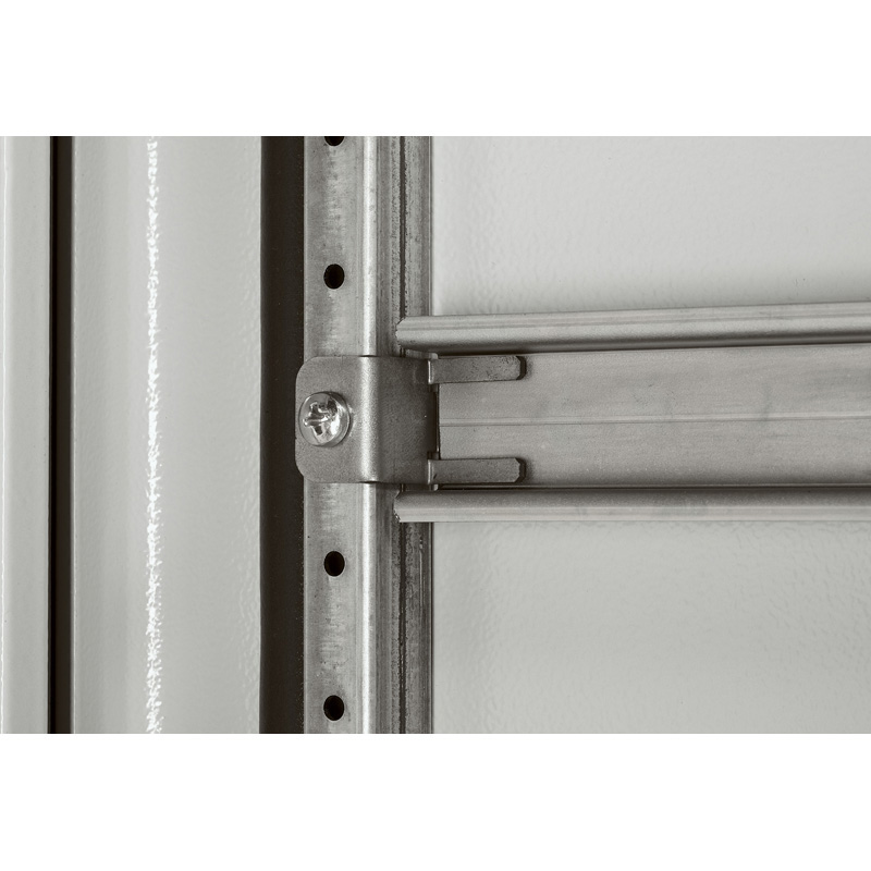 DIN-рейка на дверь - для шкафов Altis с дверью шириной 600 мм 047715 Legrand