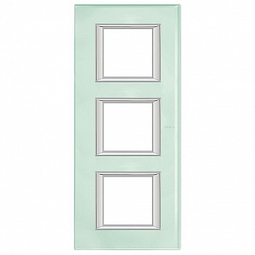 Рамка 3 поста AXOLUTE, вертикальная, кристалл, цвет мяты HA4802/3VKA Bticino