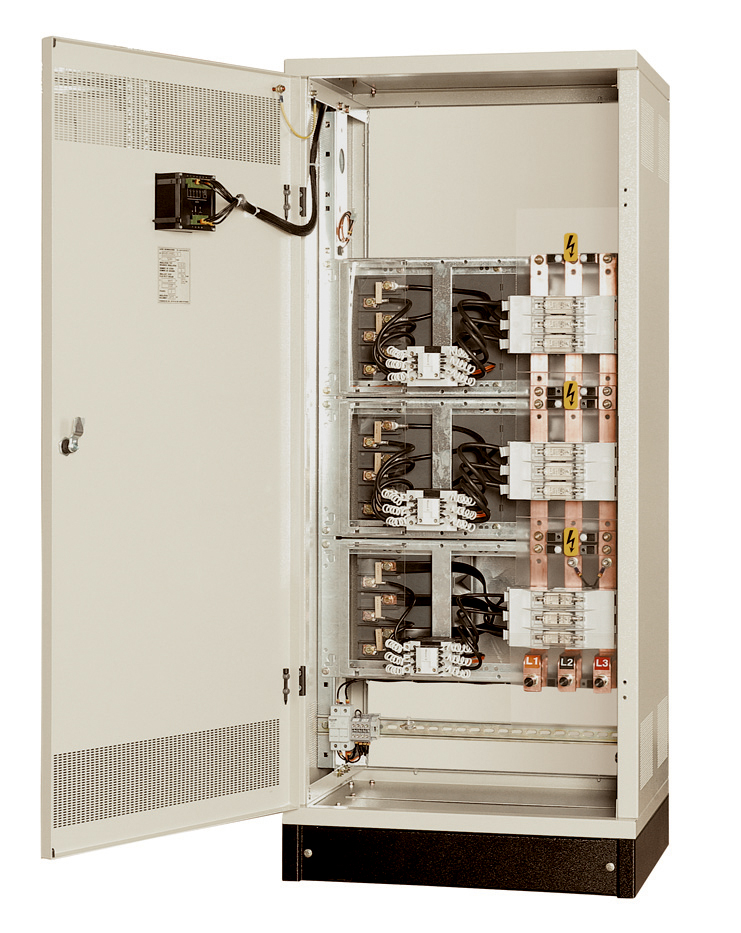 Трёхфазный шкаф Alpimatic - стандартный тип - 400 В - 275 квар M27540 Legrand