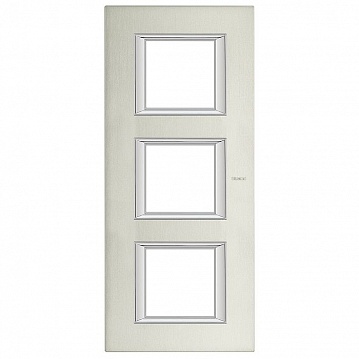 Рамка 3 поста AXOLUTE, вертикальная, алюминий HA4802/3XC Bticino