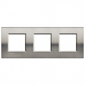 Рамка 3 поста LIVING LIGHT, горизонтальная, фактурная сталь LNA4802M3ACS Bticino