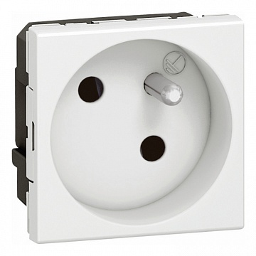 Розетка НОВЫЙ MOSAIC, скрытый монтаж, с заземлением, со шторками, белый L077145 Legrand