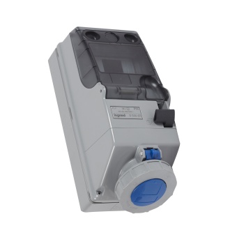 Комбинированный щиток - P17 Tempra Pro - с рейкой DIN - IP 66 - 200/250 В~ - 32 A - 2К+З 056669 Legrand