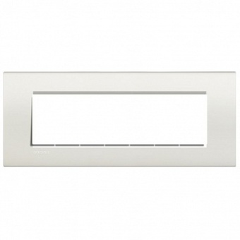 Рамка 7 модулей LIVING LIGHT, белый LNA4807BI Bticino